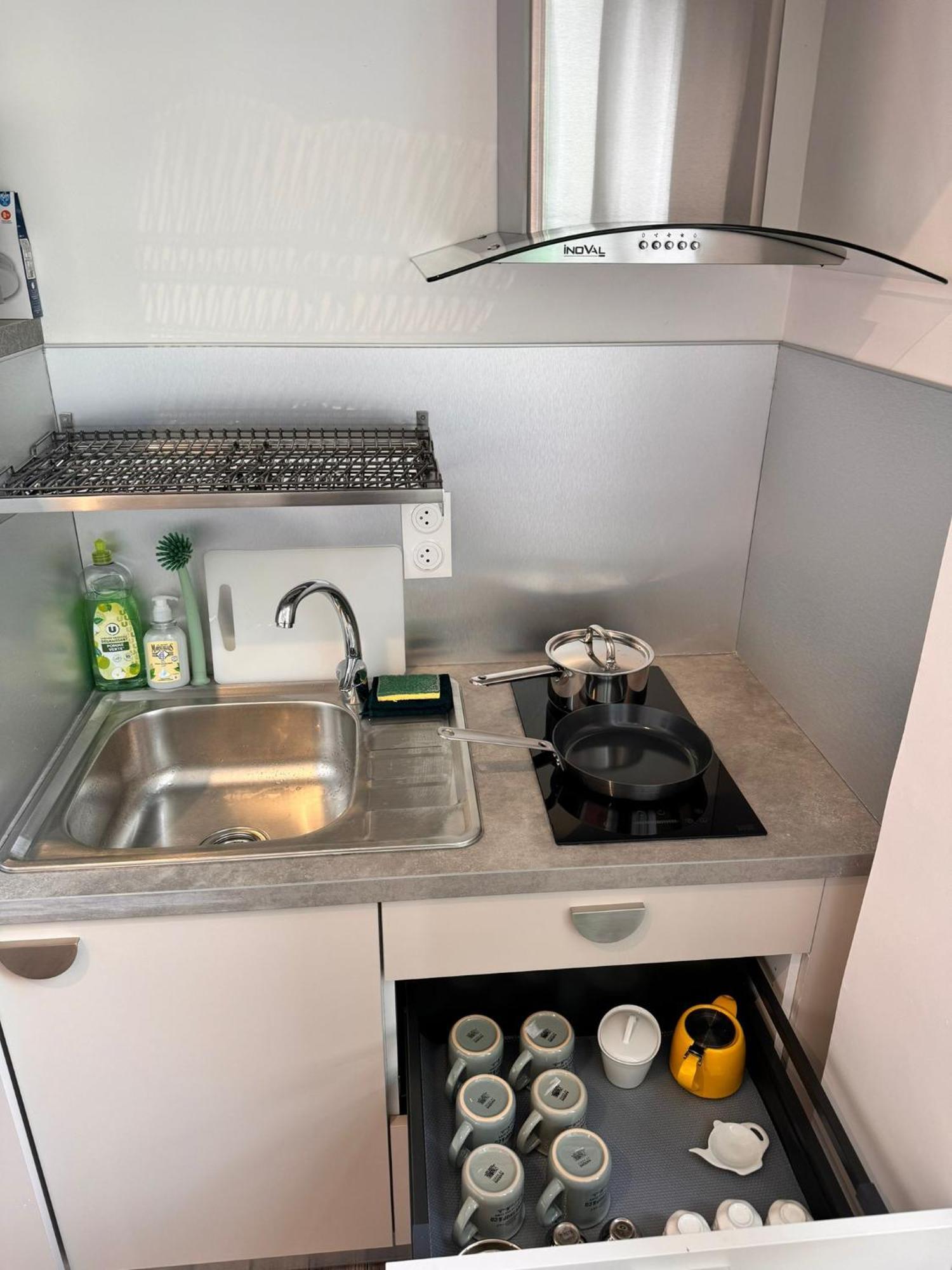 Appartement Carre D'or: Very Calm Cozy 2br, With Wi-fi *