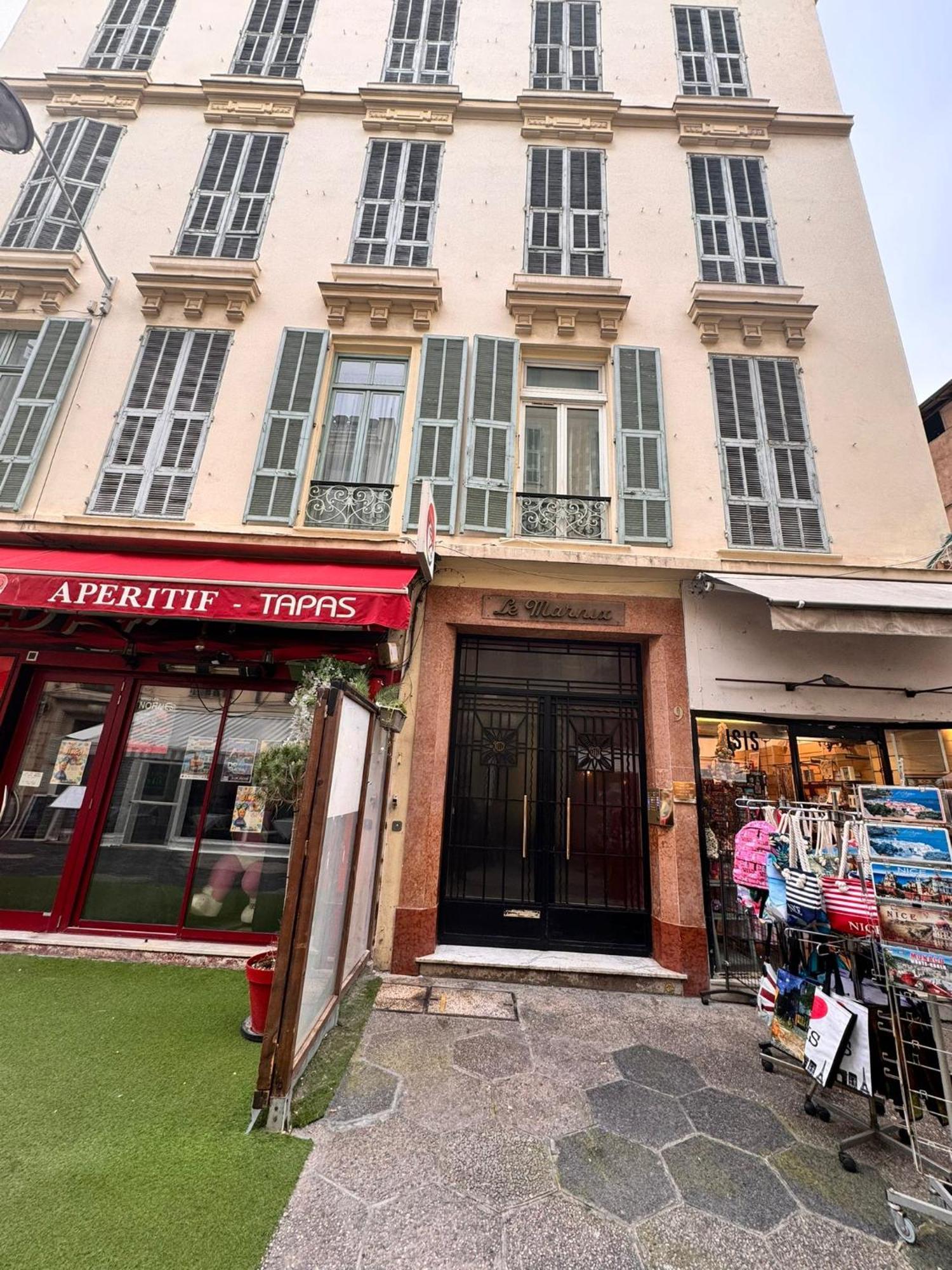 Carre D'or: Very Calm Cozy 2br, With Wi-fi Appartement *