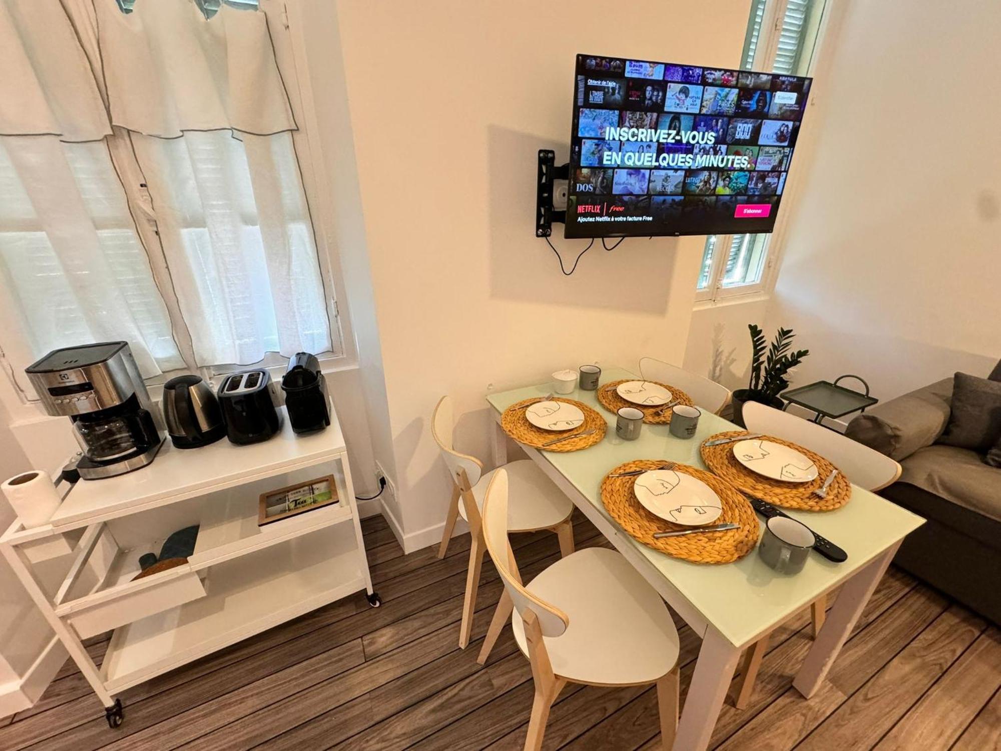 Appartement Carre D'or: Very Calm Cozy 2br, With Wi-fi